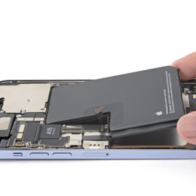 Thay pin iphone 13pro/13promax