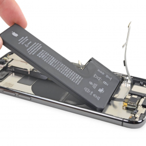 Thay pin iphone 11pro/11promax