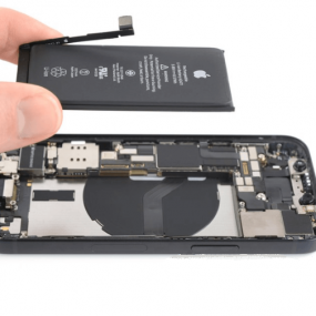 Thay pin iphone 12